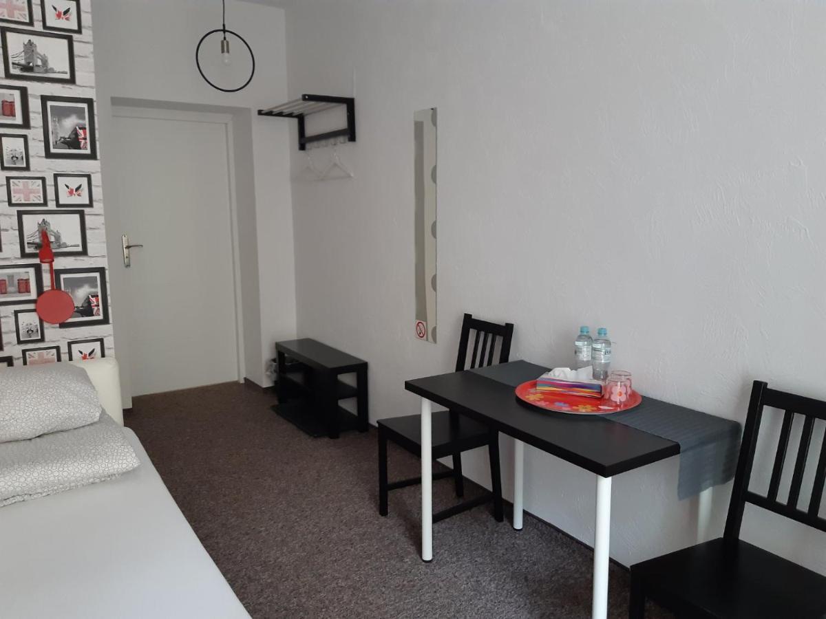 Pastel Guest Rooms ワルシャワ エクステリア 写真